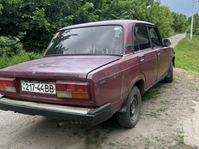 Красный ВАЗ 2107, объемом двигателя 1.5 л и пробегом 2 тыс. км за 839 $, фото 3 на Automoto.ua