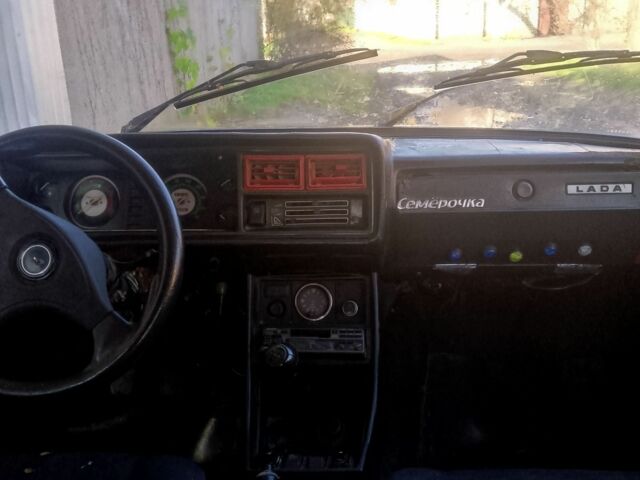 Красный ВАЗ 2107, объемом двигателя 3 л и пробегом 54 тыс. км за 555 $, фото 7 на Automoto.ua