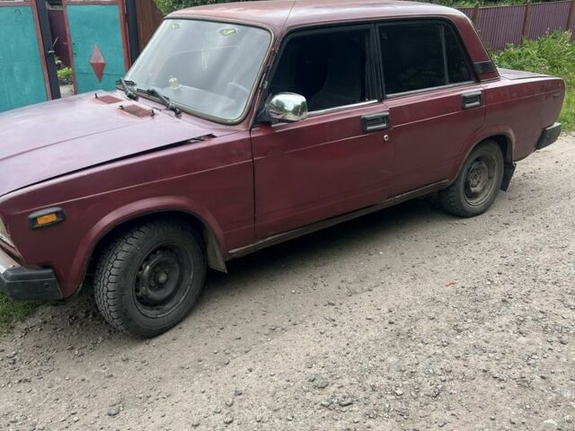 Красный ВАЗ 2107, объемом двигателя 1.5 л и пробегом 2 тыс. км за 839 $, фото 1 на Automoto.ua