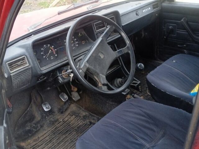 Красный ВАЗ 2107, объемом двигателя 1.3 л и пробегом 150 тыс. км за 550 $, фото 4 на Automoto.ua