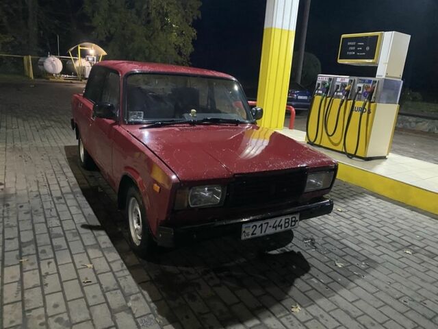 ВАЗ 2107 1994 в Смеле на Automoto.ua Красный ВАЗ 2107, объемом двигателя 0 л и пробегом 200 тыс. км за 559 $, фото 2 на Automoto.ua