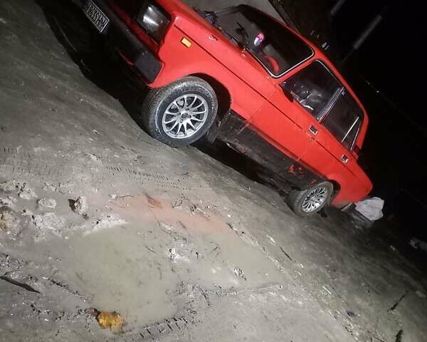 Красный ВАЗ 2107, объемом двигателя 1.3 л и пробегом 100 тыс. км за 800 $, фото 4 на Automoto.ua