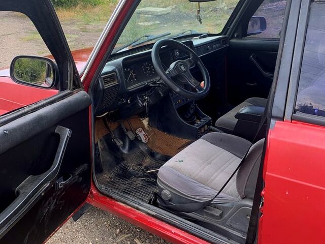 Красный ВАЗ 2107, объемом двигателя 1.5 л и пробегом 0 тыс. км за 950 $, фото 5 на Automoto.ua