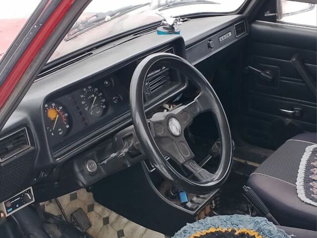 Красный ВАЗ 2107, объемом двигателя 0 л и пробегом 32 тыс. км за 809 $, фото 5 на Automoto.ua
