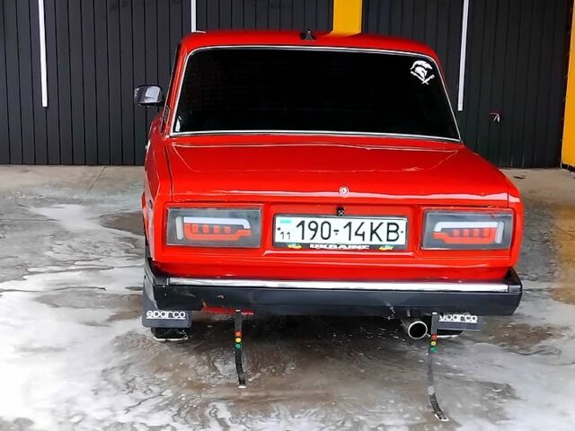 Красный ВАЗ 2107, объемом двигателя 15 л и пробегом 0 тыс. км за 1300 $, фото 2 на Automoto.ua