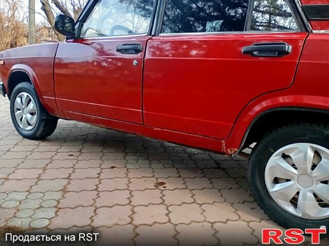 Красный ВАЗ 2107, объемом двигателя 16 л и пробегом 85 тыс. км за 1000 $, фото 6 на Automoto.ua