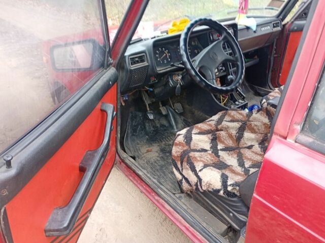 Червоний ВАЗ 2107, об'ємом двигуна 1.5 л та пробігом 333 тис. км за 596 $, фото 2 на Automoto.ua