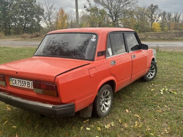 ВАЗ 2107 1995 в Смеле на Automoto.ua Красный ВАЗ 2107, объемом двигателя 1.5 л и пробегом 86 тыс. км за 750 $, фото 3 на Automoto.ua