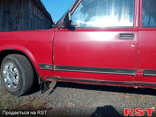 Красный ВАЗ 2107, объемом двигателя 16 л и пробегом 0 тыс. км за 299 $, фото 6 на Automoto.ua