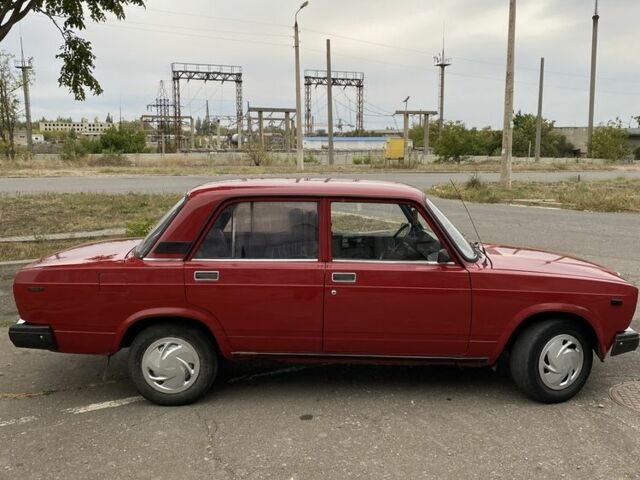 Красный ВАЗ 2107, объемом двигателя 1.5 л и пробегом 52 тыс. км за 1100 $, фото 1 на Automoto.ua
