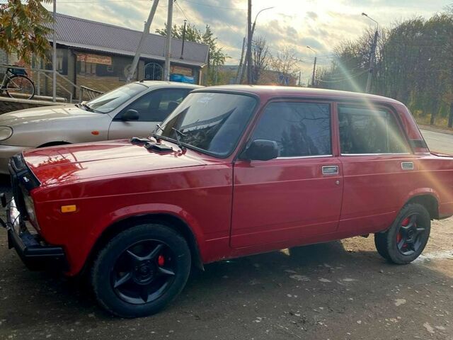 Красный ВАЗ 2107, объемом двигателя 15 л и пробегом 0 тыс. км за 1300 $, фото 3 на Automoto.ua