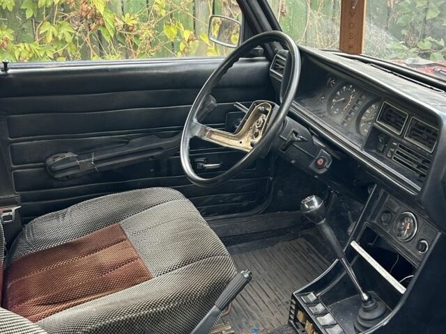ВАЗ 2107 1995 в Краматорске на Automoto.ua Красный ВАЗ 2107, объемом двигателя 1.5 л и пробегом 3 тыс. км за 1050 $, фото 6 на Automoto.ua