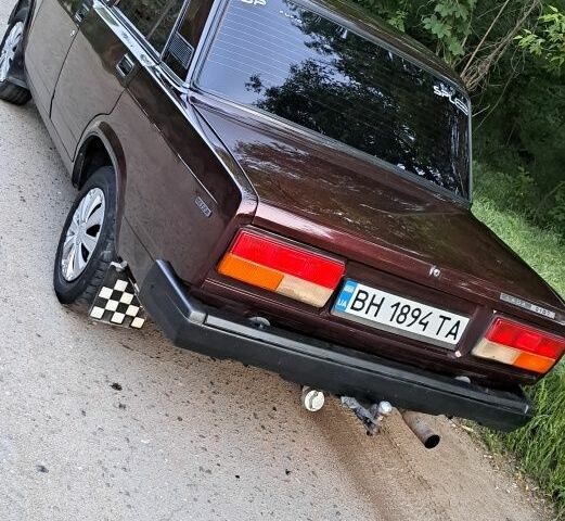 Красный ВАЗ 2107, объемом двигателя 1.5 л и пробегом 302 тыс. км за 1250 $, фото 9 на Automoto.ua