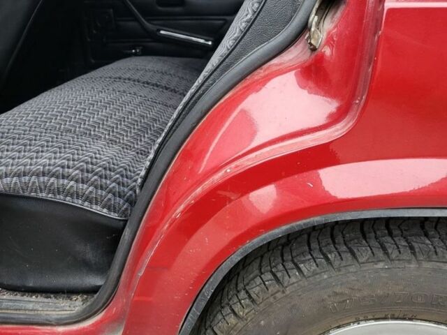 Красный ВАЗ 2107, объемом двигателя 1.5 л и пробегом 95 тыс. км за 1650 $, фото 4 на Automoto.ua