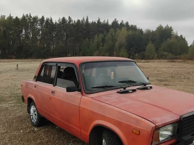 Красный ВАЗ 2107, объемом двигателя 1.5 л и пробегом 158 тыс. км за 615 $, фото 5 на Automoto.ua