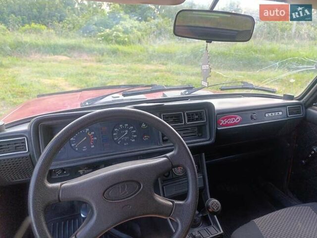 Красный ВАЗ 2107, объемом двигателя 1.6 л и пробегом 8 тыс. км за 1150 $, фото 2 на Automoto.ua