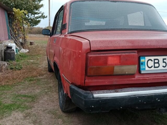 Красный ВАЗ 2107, объемом двигателя 1.5 л и пробегом 31 тыс. км за 336 $, фото 5 на Automoto.ua