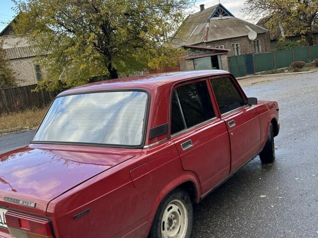 ВАЗ 2107 1995 в Краматорске на Automoto.ua Красный ВАЗ 2107, объемом двигателя 1.5 л и пробегом 3 тыс. км за 1050 $, фото 2 на Automoto.ua