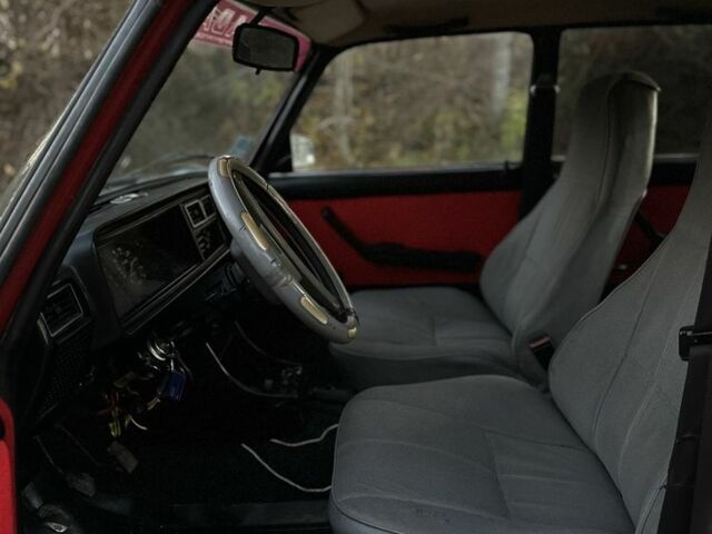 Красный ВАЗ 2107, объемом двигателя 1.5 л и пробегом 90 тыс. км за 450 $, фото 8 на Automoto.ua