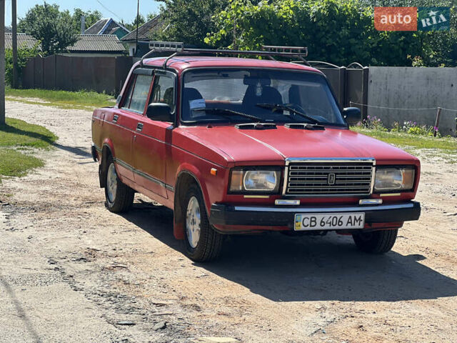 Красный ВАЗ 2107, объемом двигателя 1.5 л и пробегом 100 тыс. км за 699 $, фото 2 на Automoto.ua