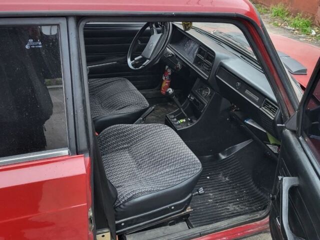 Красный ВАЗ 2107, объемом двигателя 1.5 л и пробегом 95 тыс. км за 1650 $, фото 2 на Automoto.ua