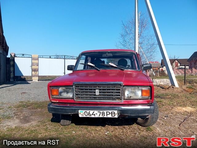 Красный ВАЗ 2107, объемом двигателя 16 л и пробегом 0 тыс. км за 299 $, фото 4 на Automoto.ua
