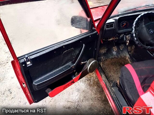 Червоний ВАЗ 2107, об'ємом двигуна 1.5 л та пробігом 0 тис. км за 800 $, фото 2 на Automoto.ua