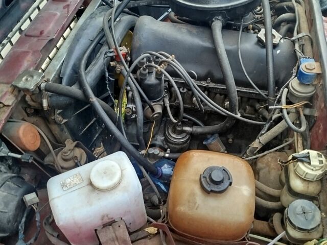 Красный ВАЗ 2107, объемом двигателя 1.5 л и пробегом 234 тыс. км за 591 $, фото 4 на Automoto.ua