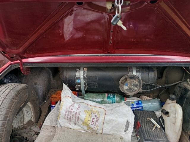 Червоний ВАЗ 2107, об'ємом двигуна 0 л та пробігом 200 тис. км за 500 $, фото 4 на Automoto.ua