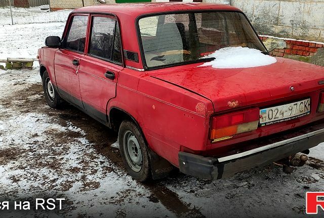 Красный ВАЗ 2107, объемом двигателя 1.6 л и пробегом 150 тыс. км за 375 $, фото 3 на Automoto.ua