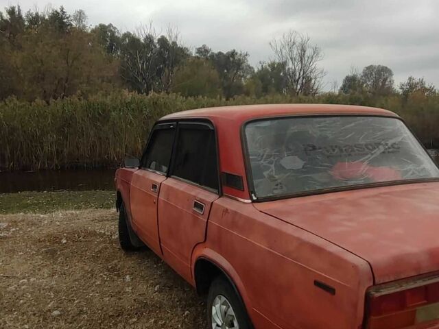 Красный ВАЗ 2107, объемом двигателя 1.5 л и пробегом 158 тыс. км за 615 $, фото 9 на Automoto.ua