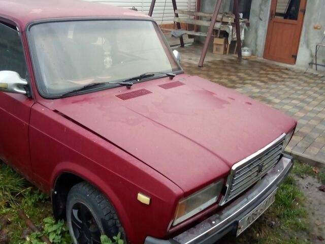 Красный ВАЗ 2107, объемом двигателя 1 л и пробегом 1 тыс. км за 500 $, фото 5 на Automoto.ua