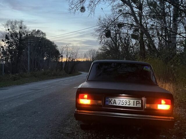 Красный ВАЗ 2107, объемом двигателя 1.6 л и пробегом 1 тыс. км за 663 $, фото 6 на Automoto.ua