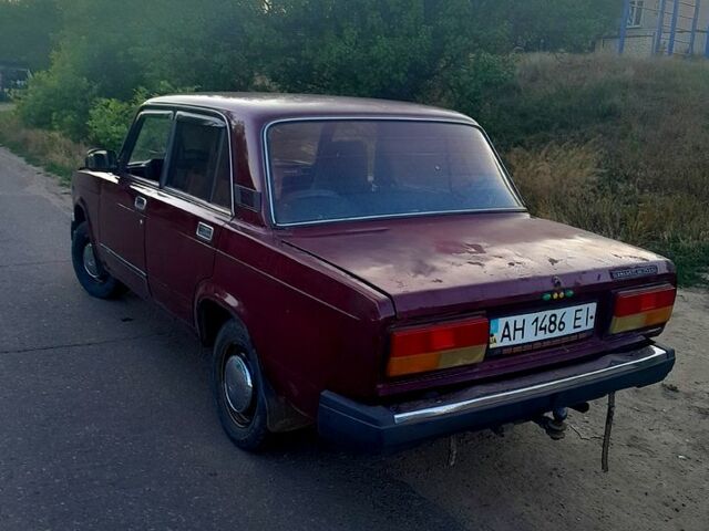 Красный ВАЗ 2107, объемом двигателя 1.5 л и пробегом 180 тыс. км за 500 $, фото 3 на Automoto.ua
