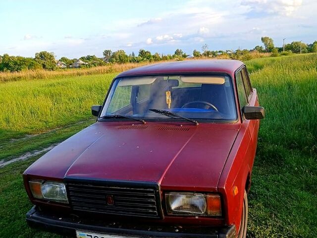 Красный ВАЗ 2107, объемом двигателя 1.5 л и пробегом 0 тыс. км за 650 $, фото 2 на Automoto.ua