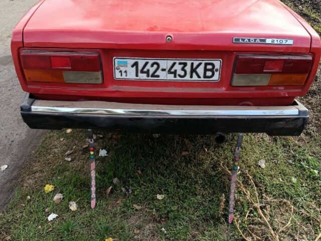 ВАЗ 2107 1996 в Черкассах на Automoto.ua Красный ВАЗ 2107, объемом двигателя 0 л и пробегом 2 тыс. км за 721 $, фото 3 на Automoto.ua