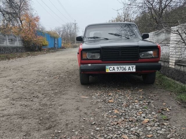 Красный ВАЗ 2107, объемом двигателя 1.5 л и пробегом 62 тыс. км за 550 $, фото 2 на Automoto.ua