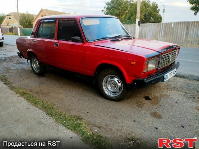 Червоний ВАЗ 2107, об'ємом двигуна 1.5 л та пробігом 0 тис. км за 600 $, фото 3 на Automoto.ua