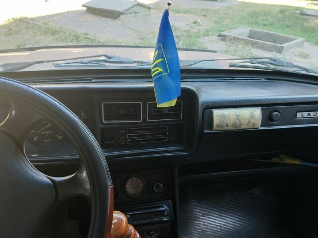 Красный ВАЗ 2107, объемом двигателя 1 л и пробегом 95 тыс. км за 715 $, фото 3 на Automoto.ua