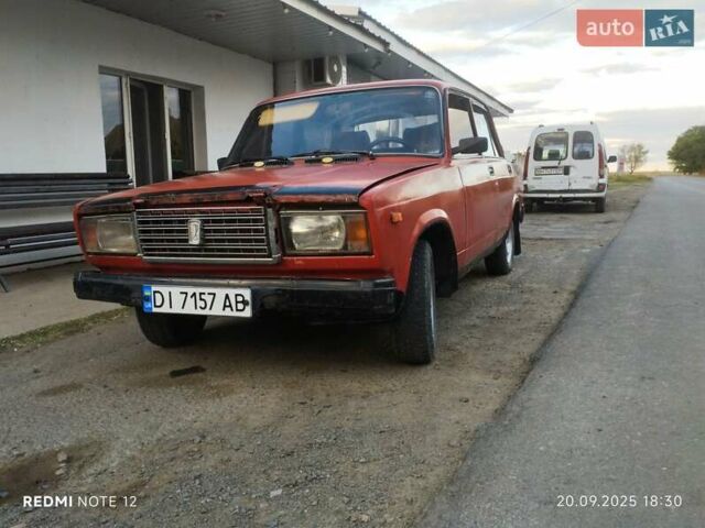 Красный ВАЗ 2107, объемом двигателя 1.5 л и пробегом 100 тыс. км за 600 $, фото 1 на Automoto.ua