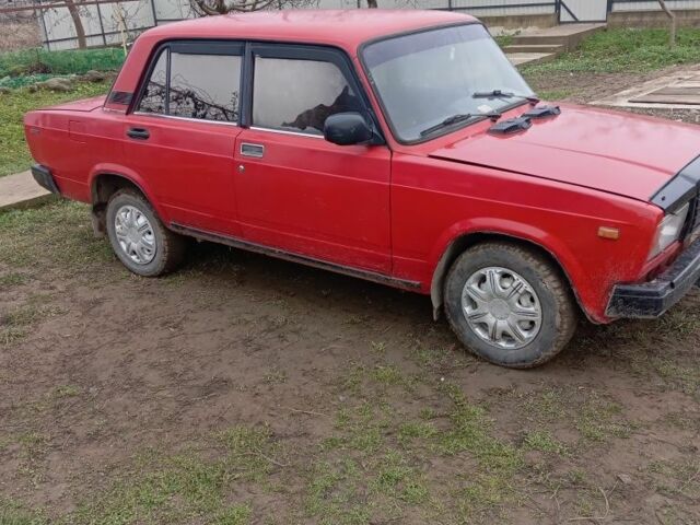 Червоний ВАЗ 2107, об'ємом двигуна 1 л та пробігом 100 тис. км за 750 $, фото 1 на Automoto.ua