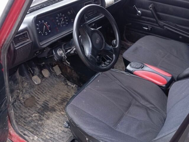 Червоний ВАЗ 2107, об'ємом двигуна 1 л та пробігом 100 тис. км за 750 $, фото 4 на Automoto.ua