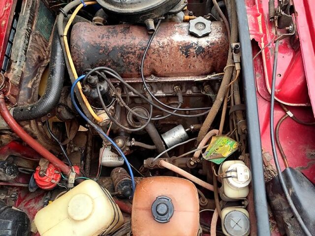 Красный ВАЗ 2107, объемом двигателя 1.5 л и пробегом 0 тыс. км за 1100 $, фото 1 на Automoto.ua