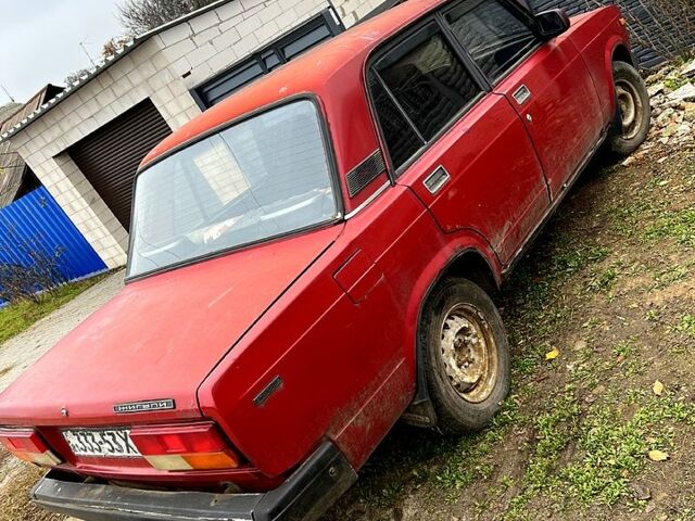 Красный ВАЗ 2107, объемом двигателя 1.5 л и пробегом 0 тыс. км за 500 $, фото 5 на Automoto.ua