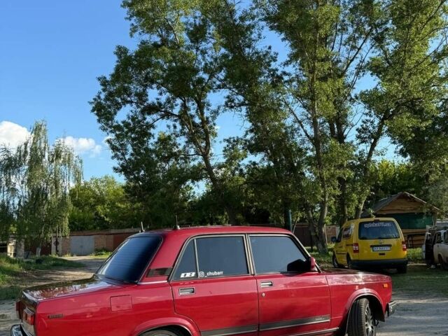Красный ВАЗ 2107, объемом двигателя 1.6 л и пробегом 60 тыс. км за 2500 $, фото 2 на Automoto.ua