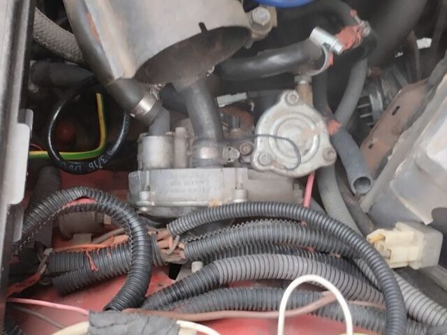 Красный ВАЗ 2107, объемом двигателя 1.5 л и пробегом 200 тыс. км за 592 $, фото 7 на Automoto.ua