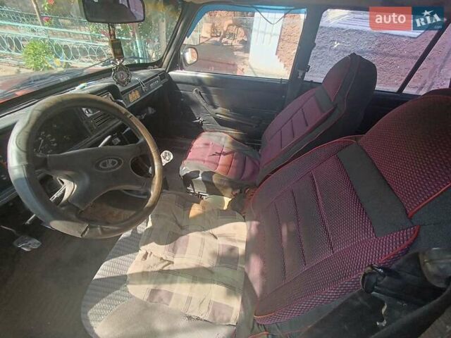 Красный ВАЗ 2107, объемом двигателя 1.5 л и пробегом 35 тыс. км за 594 $, фото 6 на Automoto.ua