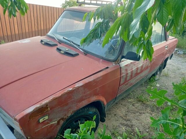 Красный ВАЗ 2107, объемом двигателя 1.5 л и пробегом 31 тыс. км за 355 $, фото 4 на Automoto.ua