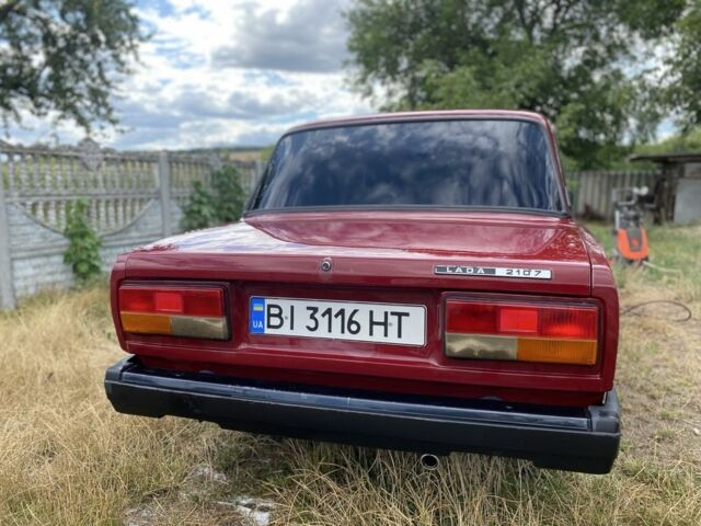 Красный ВАЗ 2107, объемом двигателя 1.5 л и пробегом 98 тыс. км за 1300 $, фото 3 на Automoto.ua