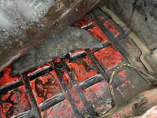 ВАЗ 2107 1996 в Гадяче на Automoto.ua Красный ВАЗ 2107, объемом двигателя 1.5 л и пробегом 81 тыс. км за 800 $, фото 8 на Automoto.ua